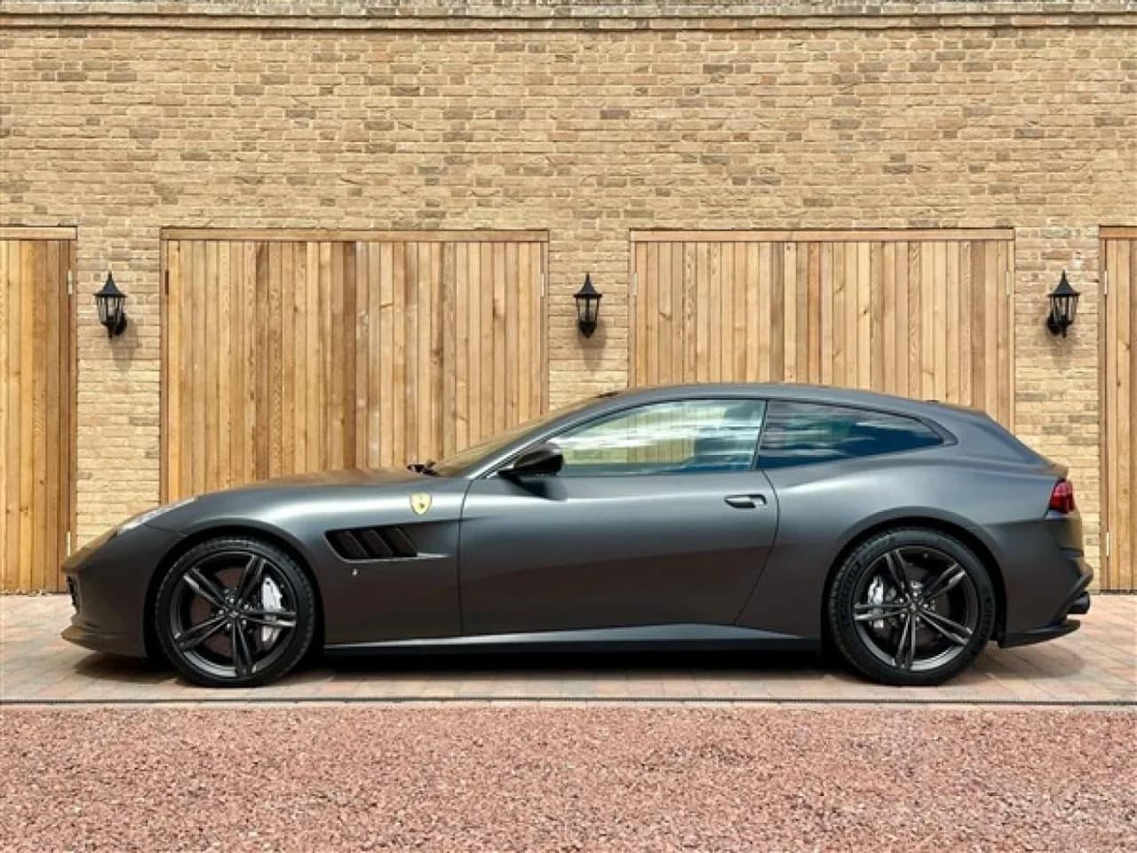 2018 Ferrari GTC4 Lusso - Thumbnail 4