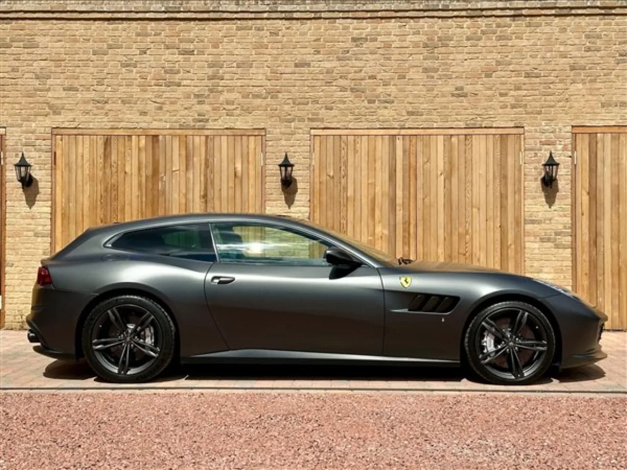 2018 Ferrari GTC4 Lusso - Thumbnail 3