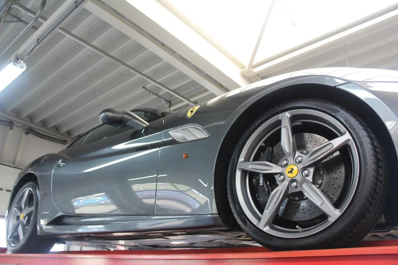 2010 Ferrari California 4.3 - Thumbnail 7