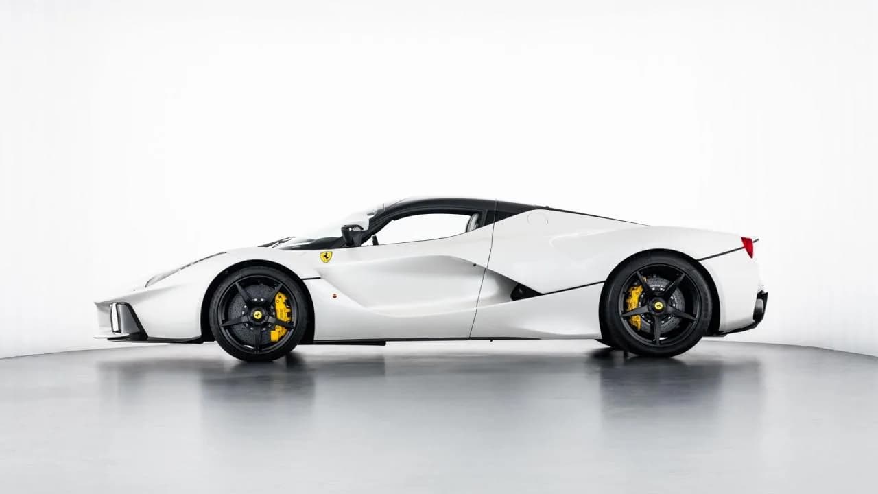 2015 Ferrari LaFerrari - Thumbnail 5